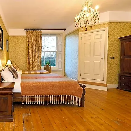 Отель Preston House Boutique 4*