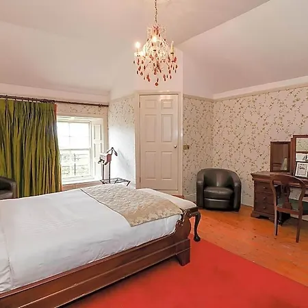 Preston House Boutique Отель